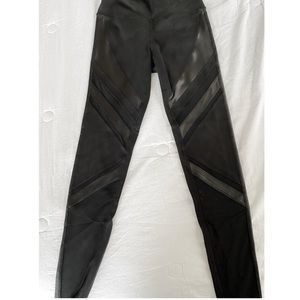 ALO YOGA HIGH WAIST EPIC LEGGING - BLACK